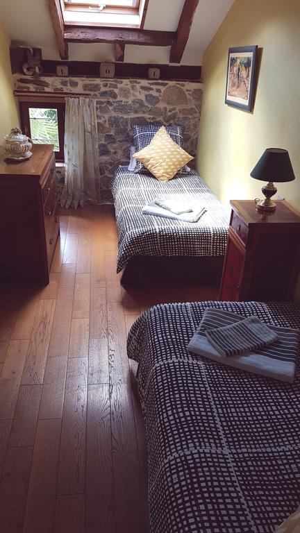 Chambre D'Hotes Moulin Urketa Ayherre Room photo