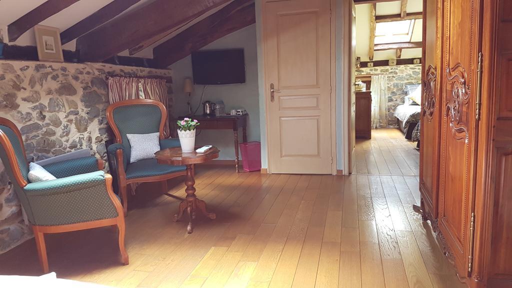Chambre D'Hotes Moulin Urketa Ayherre Room photo